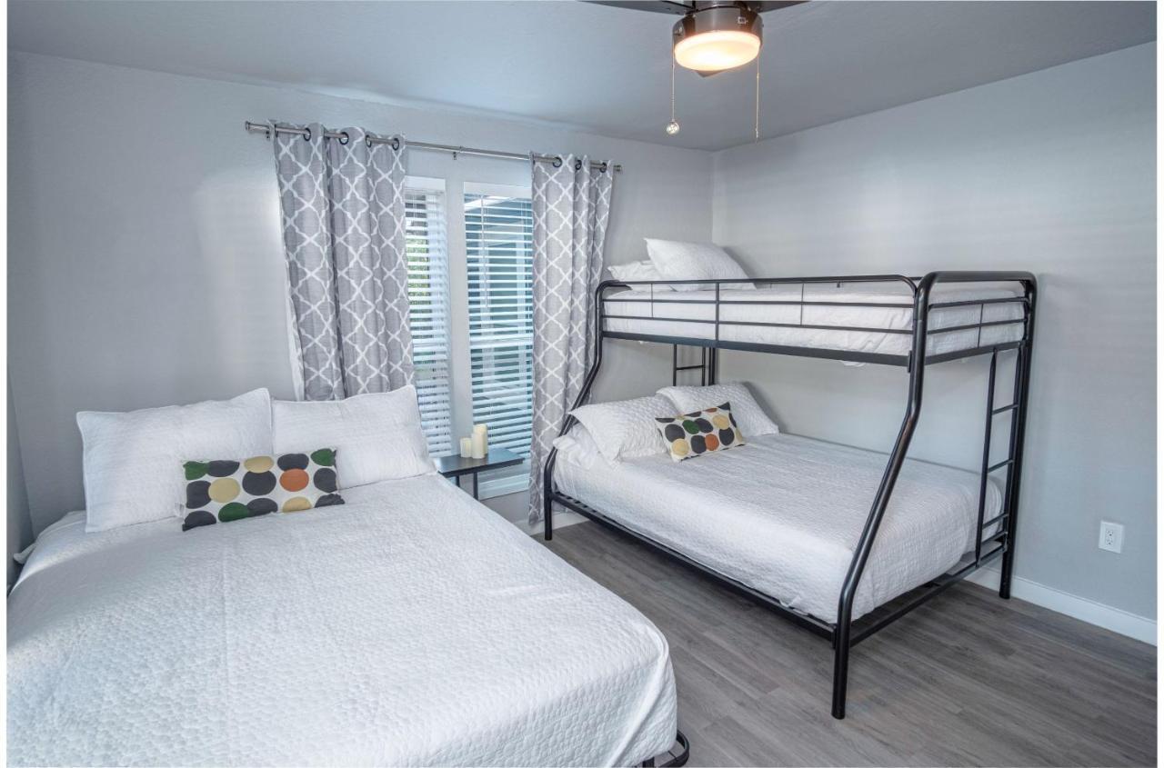 Stylish 4 Br2Ba Renovated Home Near Downtown San Antonio Luaran gambar